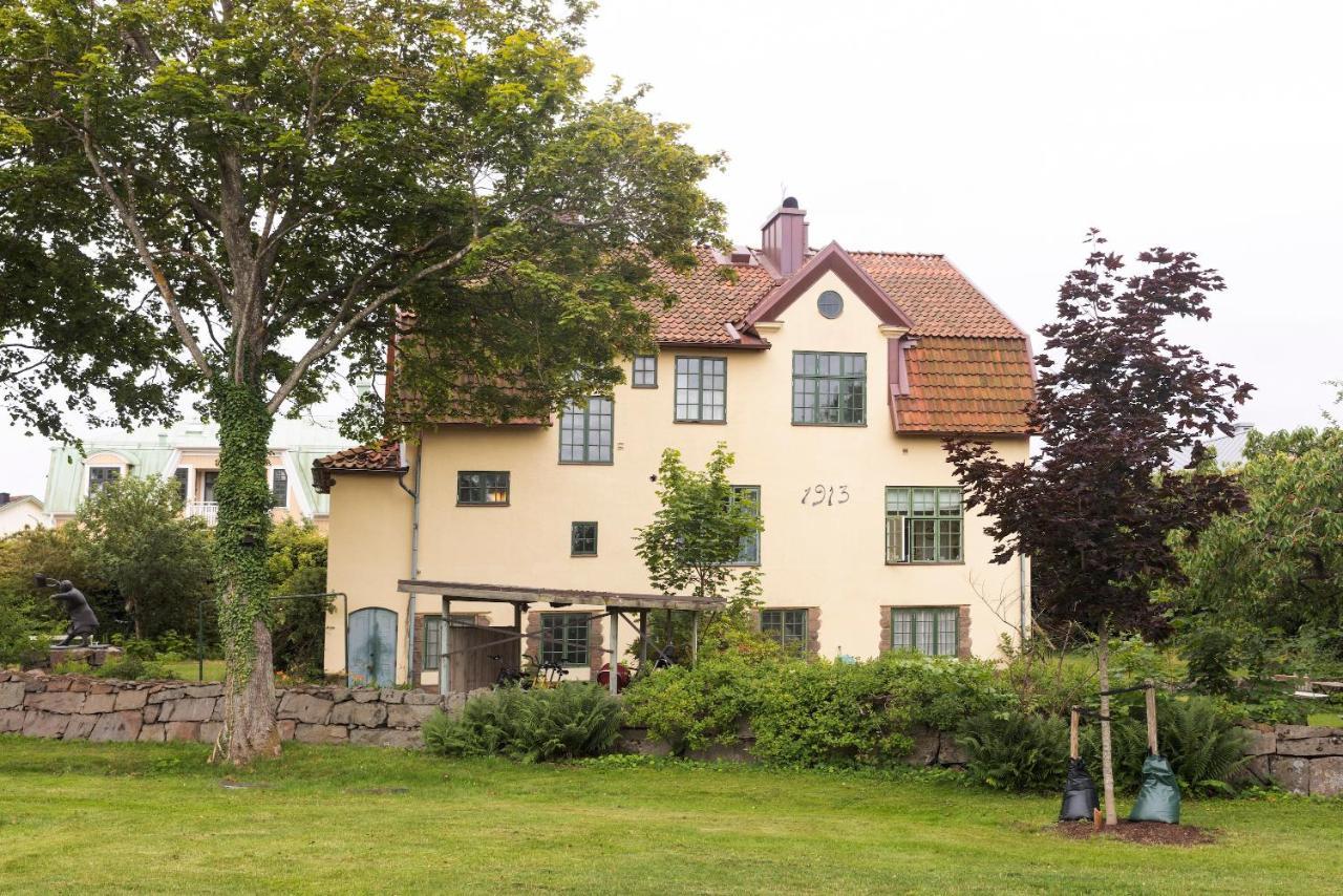 Villa Waering Husrum & Frukost วาร์แบร์ก ภายนอก รูปภาพ